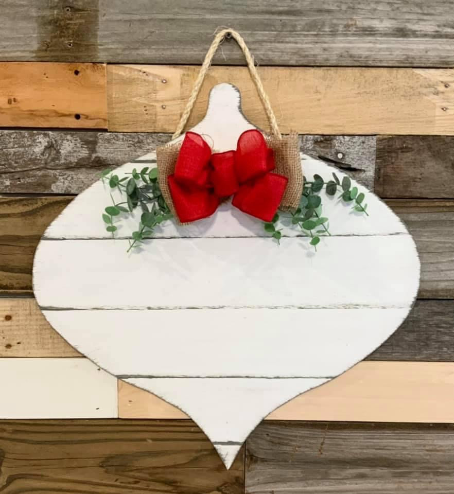 Shiplap Pointed Ornament