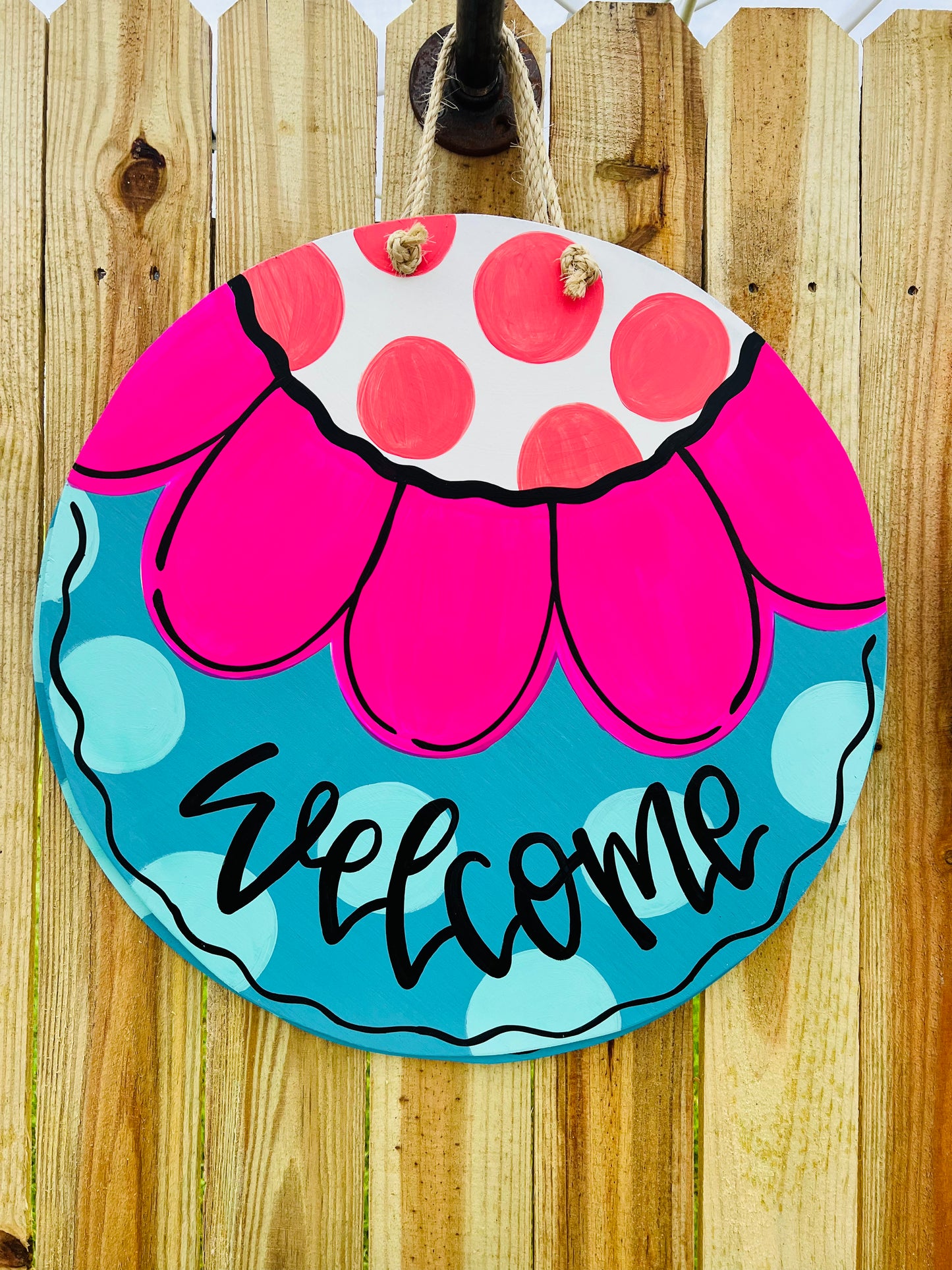 Bright Pink Flower Welcome Circle