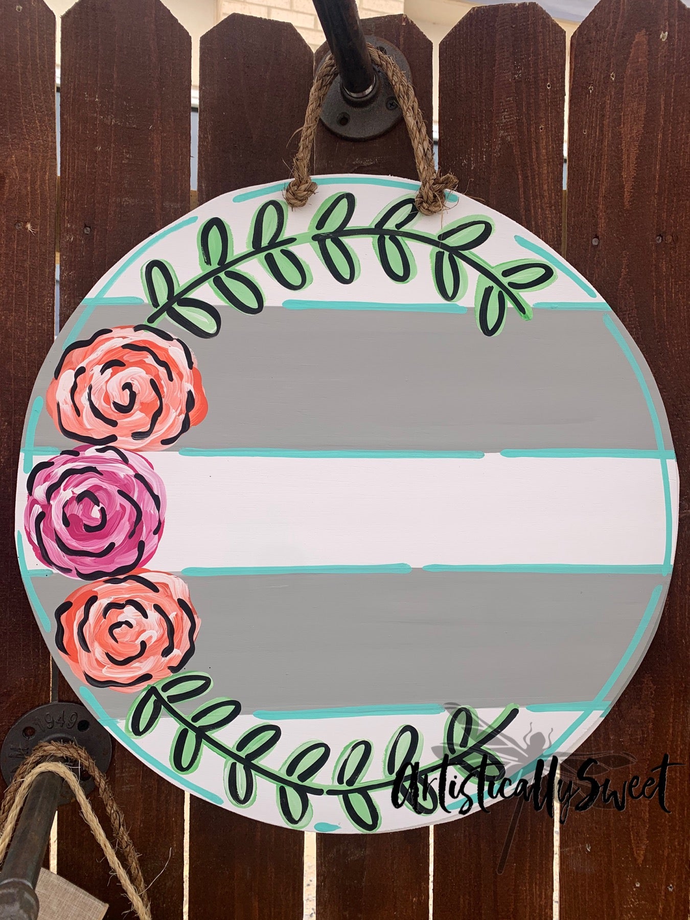 Floral Stripe Grey Round