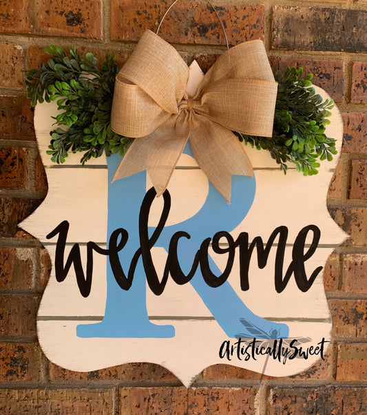 Scalloped Initial Welcome